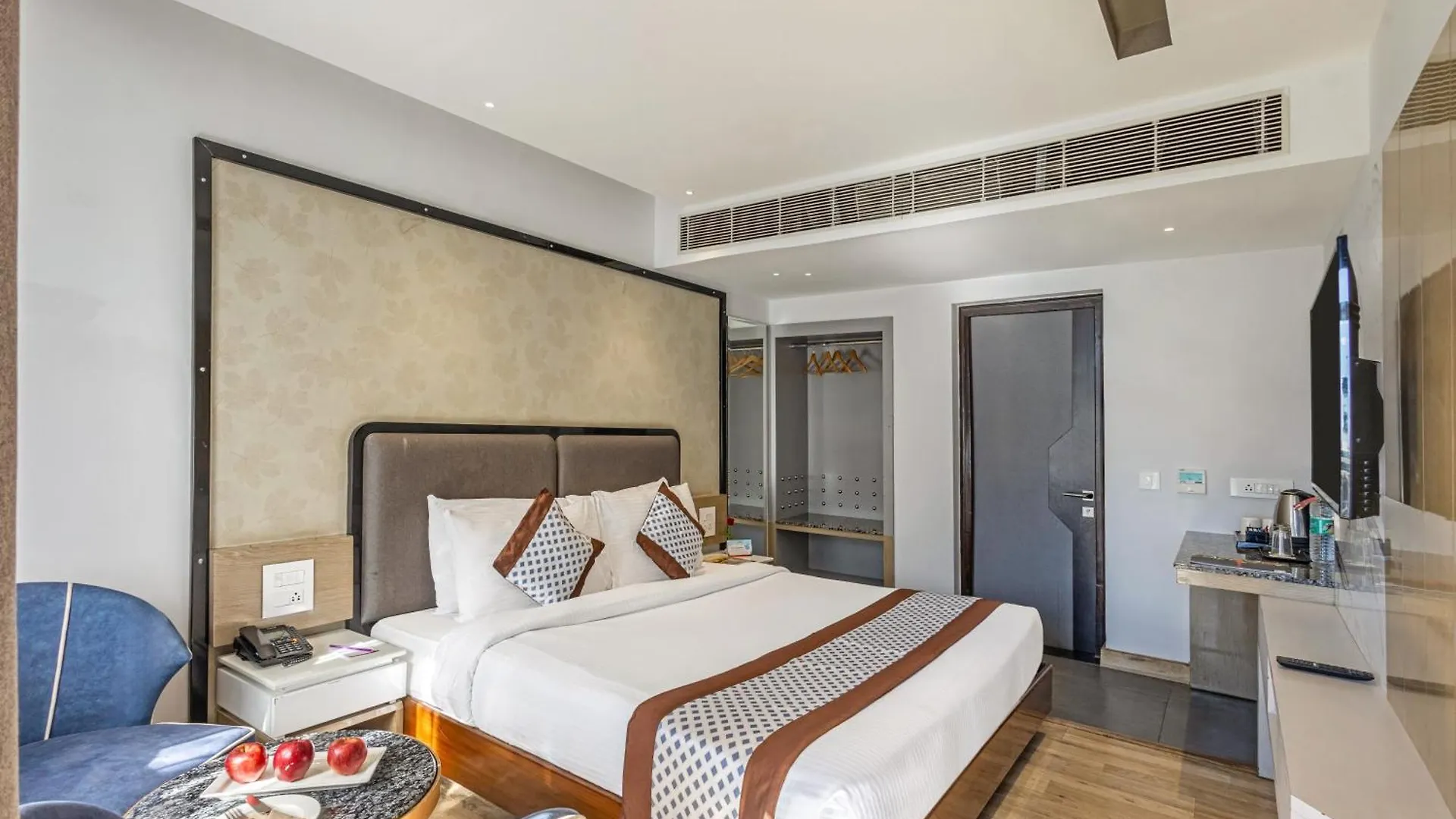 Sterling Legacy Shimla Hotel
